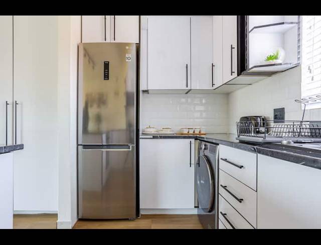 1 BEDROOM APARTMENT TO LET IN WEST BEACH